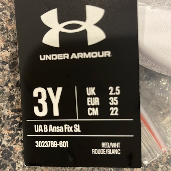 NWT Kids’ Under Armour Size 3Y Slides - Picture 3 of 3